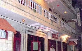 Hotel Raj Bed And Breakfast Agra